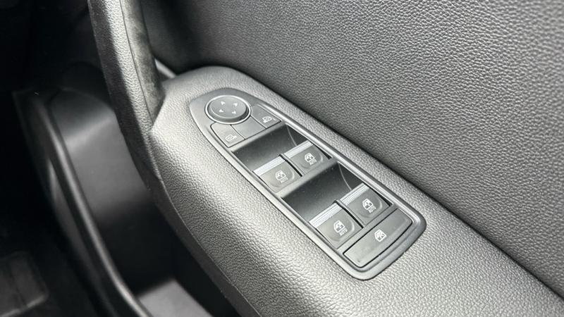 Used Renault Captur 2023 for sale - 77493472: Photo 35