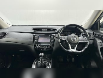 Used Nissan X-Trail 2017 for sale - 79548744: Photo