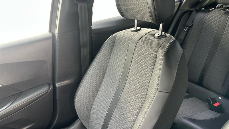 Used Peugeot 2008 2023 for sale - 77407008: Photo 25