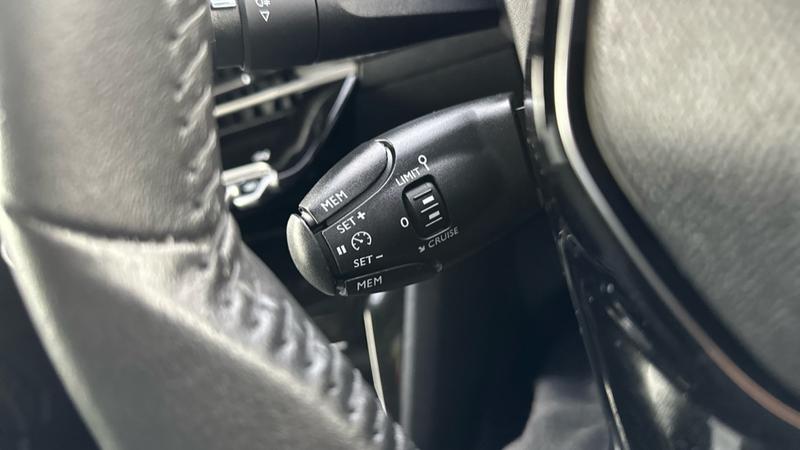 Used Peugeot 2008 2023 for sale - 77407008: Photo 62