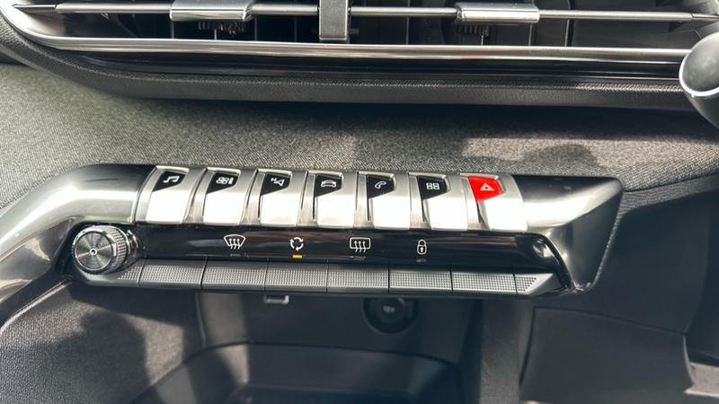 Used Peugeot 5008 2020 for sale - 77989065: Photo 38