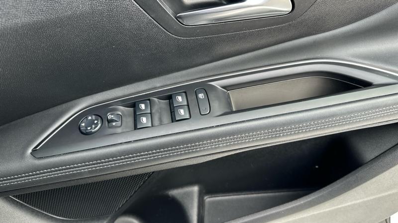 Used Peugeot 5008 2020 for sale - 77989065: Photo 43