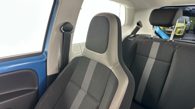Used Volkswagen up! 2017 for sale - 77407064: Photo 24