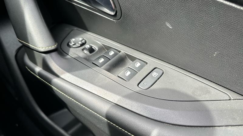 Used Peugeot E-2008 2021 for sale - 76312579: Photo 36