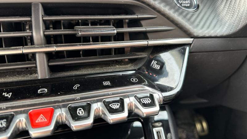 Used Peugeot E-2008 2021 for sale - 76312579: Photo 59
