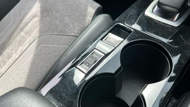 Used Peugeot E-2008 2021 for sale - 76312579: Photo 62