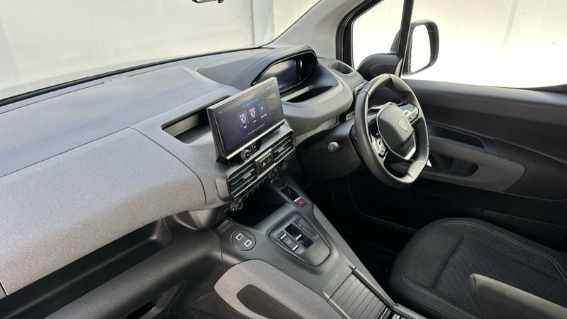Used Peugeot e-Rifter 2024 for sale - 76290286: Photo 11