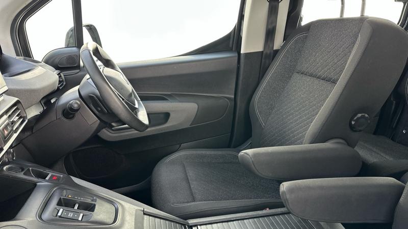 Used Peugeot e-Rifter 2024 for sale - 76290286: Photo 24