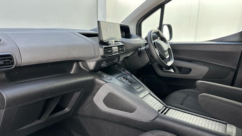 Used Peugeot e-Rifter 2024 for sale - 76290286: Photo 26