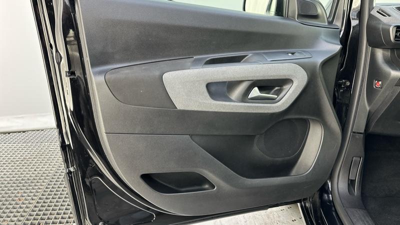 Used Peugeot e-Rifter 2024 for sale - 76290286: Photo 28