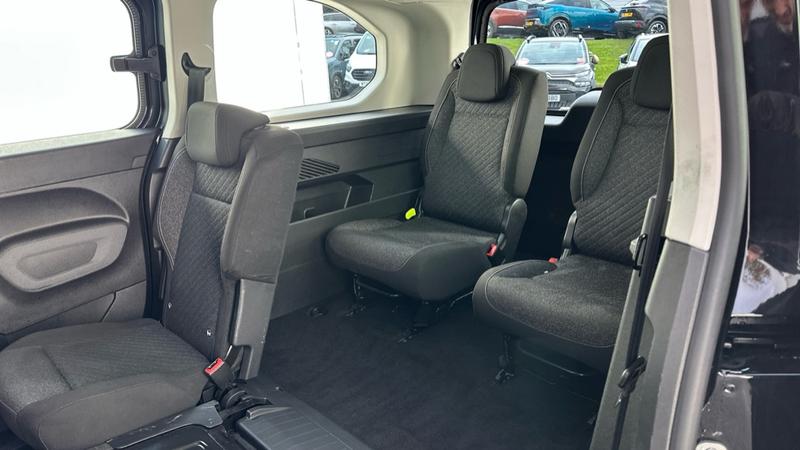 Used Peugeot e-Rifter 2024 for sale - 76290286: Photo 29