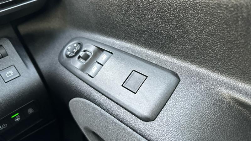 Used Peugeot e-Rifter 2024 for sale - 76290286: Photo 42