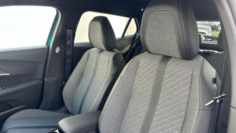 Used Peugeot 2008 2025 for sale - 77971252: Photo 32