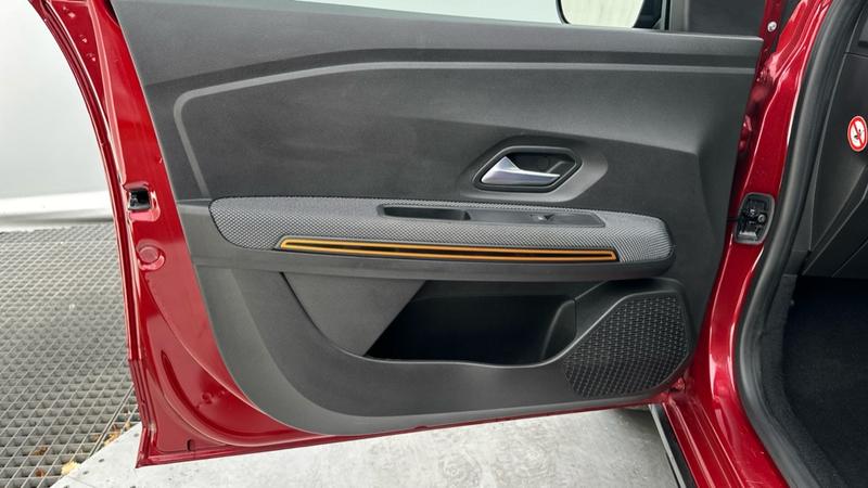 Used Dacia Sandero Stepway 2021 for sale - 76241196: Photo 26