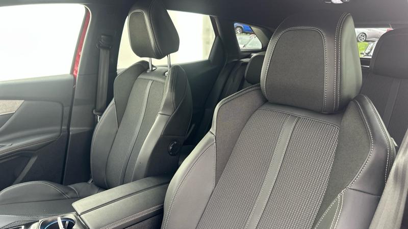 Used Peugeot 3008 2023 for sale - 77747004: Photo 32