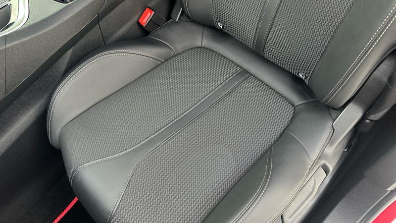 Used Peugeot 3008 2023 for sale - 77747004: Photo 36