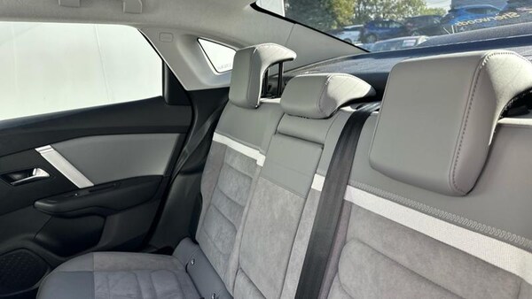 Used Citroen e-C4 X 2024 for sale - 76202225: Photo 14