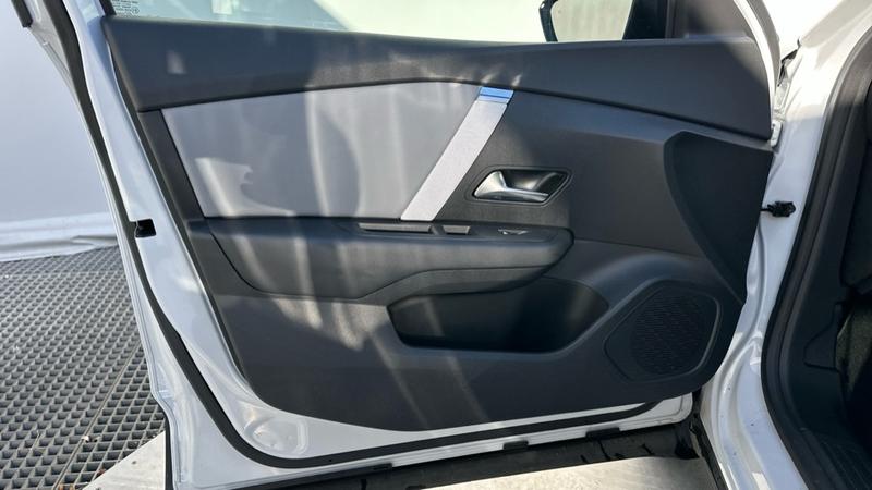 Used Citroen e-C4 X 2024 for sale - 76202225: Photo 25