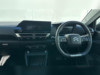 Used Citroen e-C4 X 2024 for sale - 76202225: Photo 4