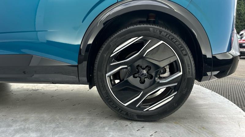 Used Peugeot E-3008 2024 for sale - 76117521: Photo 18