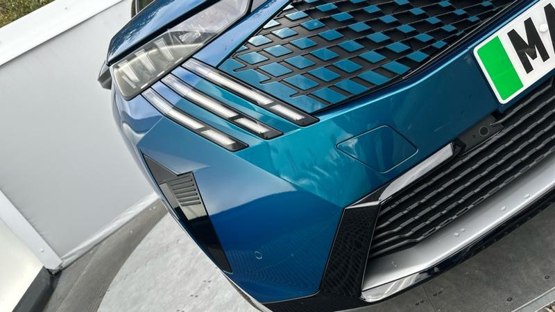 Used Peugeot E-3008 2024 for sale - 76117521: Photo 34