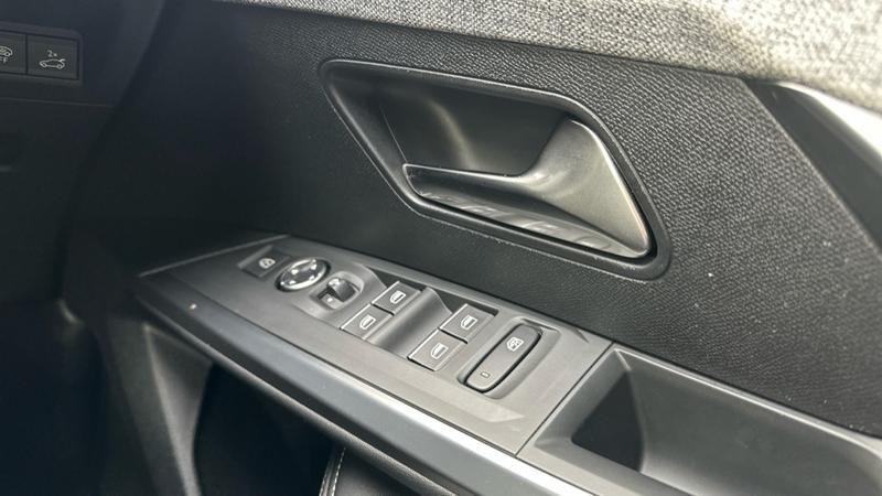 Used Peugeot E-3008 2024 for sale - 76117521: Photo 41