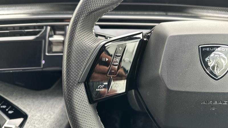 Used Peugeot E-3008 2024 for sale - 76117521: Photo 44