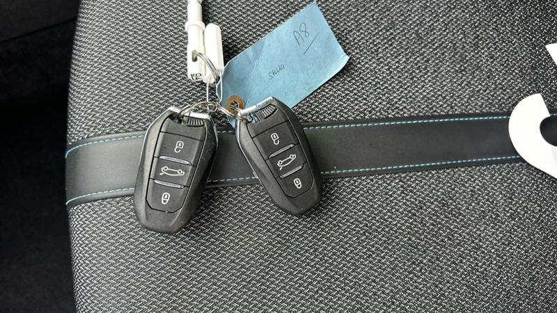 Used Peugeot 308 for sale - 78105887: Photo 70