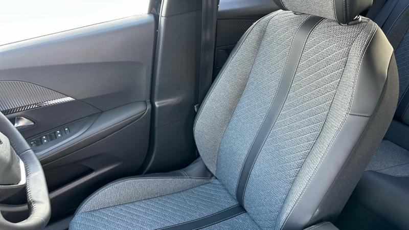 Used Peugeot 2008 2023 for sale - 77176213: Photo 25