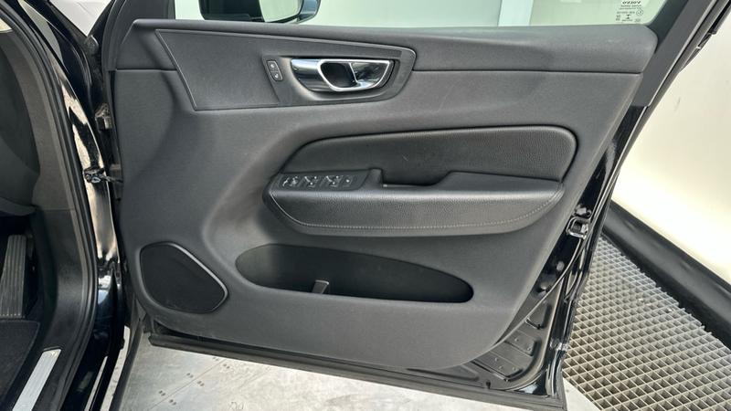 Used Volvo XC60 for sale - 77941440: Photo 28