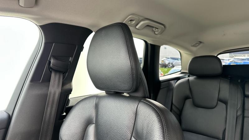 Used Volvo XC60 for sale - 77941440: Photo 37