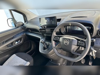 Used Citroen Berlingo 2025 for sale - 77106492: Photo