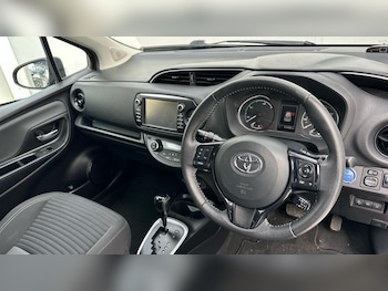 Used Toyota Yaris 2018 for sale - 78486703: Photo