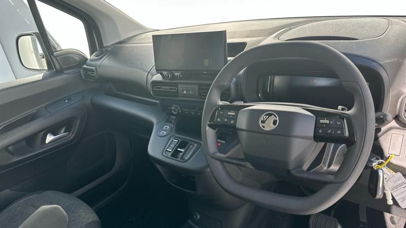 Used Vauxhall Combo Life Electric 2025 for sale - 76017209: Photo 2