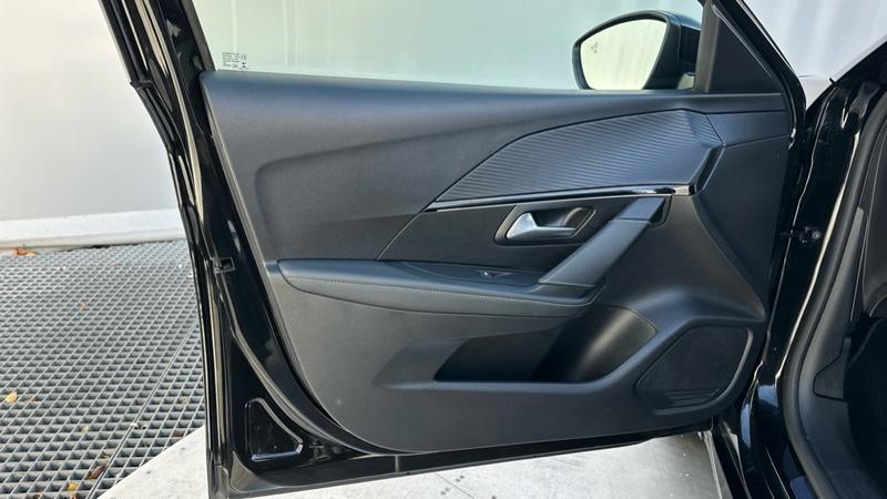 Used Peugeot 208 2022 for sale - 76685059: Photo 27