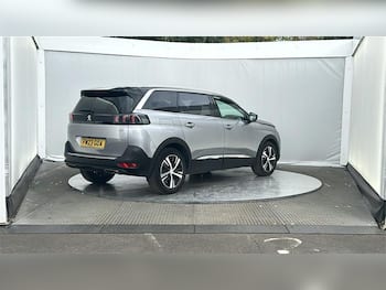 Used Peugeot 5008 2023 for sale - 79678940: Photo