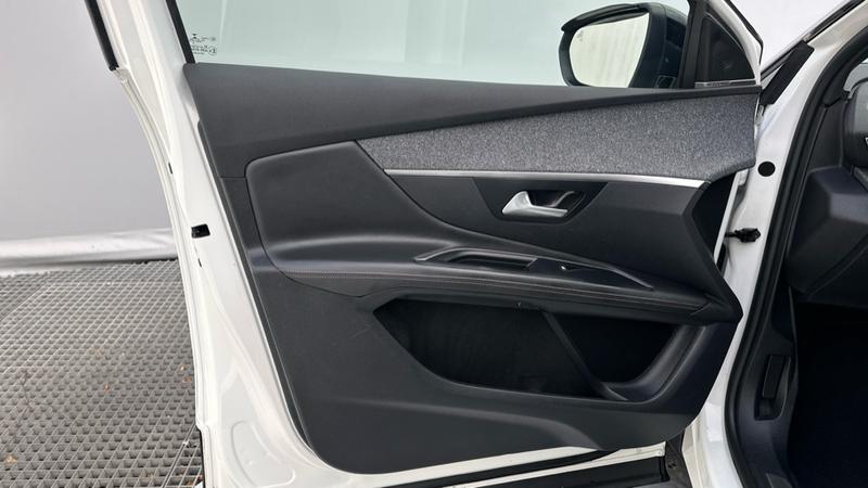Used Peugeot 3008 2018 for sale - 76452923: Photo 28