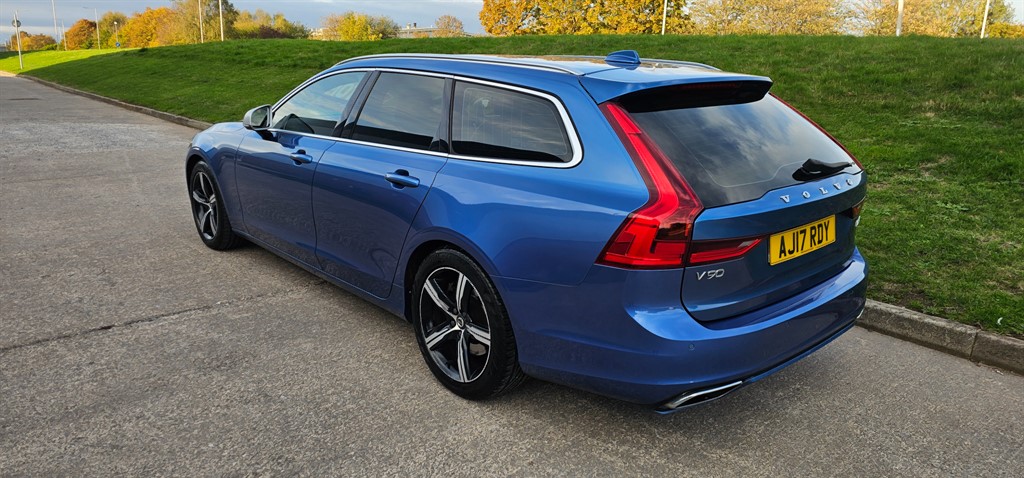 Used Volvo V90 2017 for sale - 76628501: Photo 2