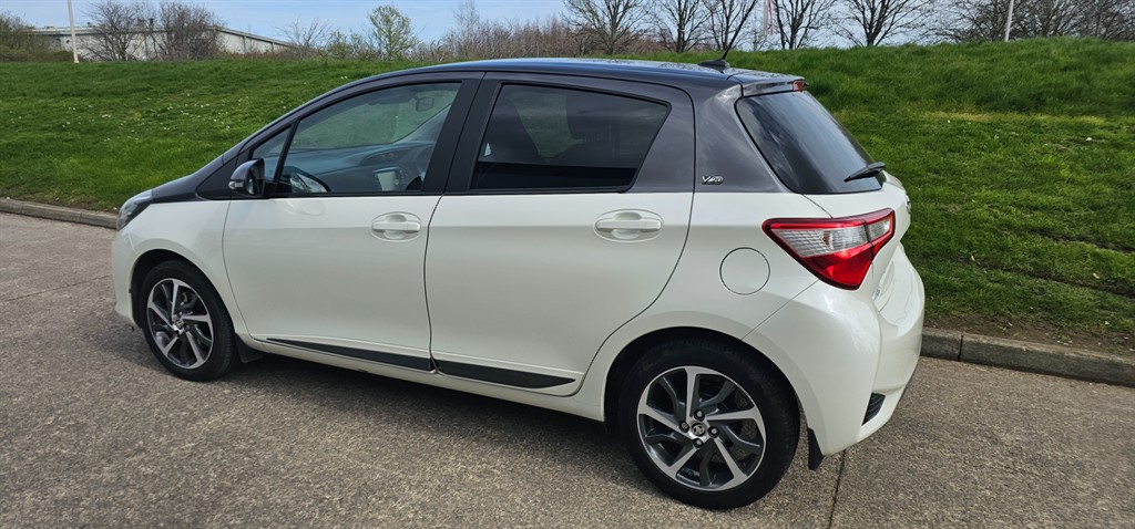 Used Toyota Yaris 2019 for sale - 78028228: Photo 2