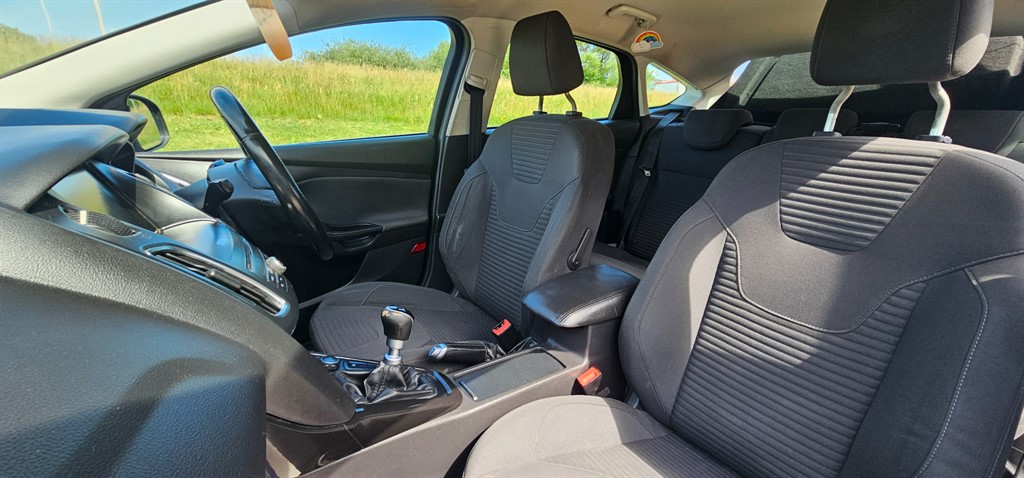 Used Ford Focus 2015 for sale - 76628535: Photo 10