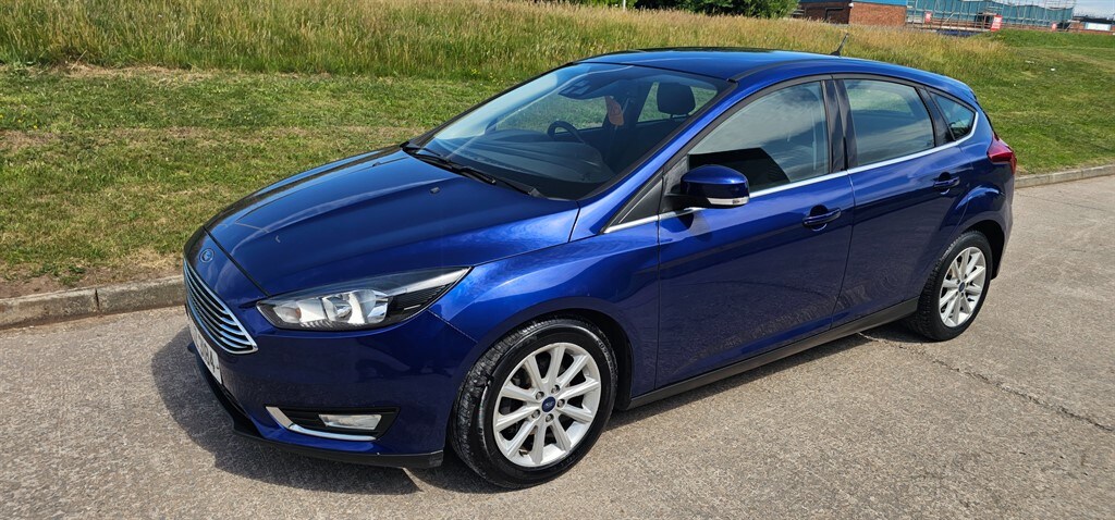 Used Ford Focus 2015 for sale - 76628535: Photo 2