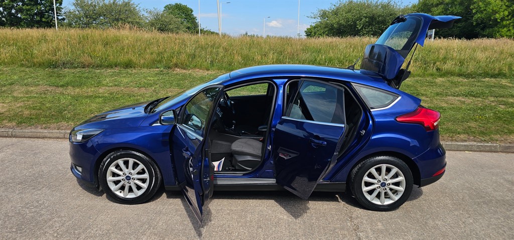 Used Ford Focus 2015 for sale - 76628535: Photo 8