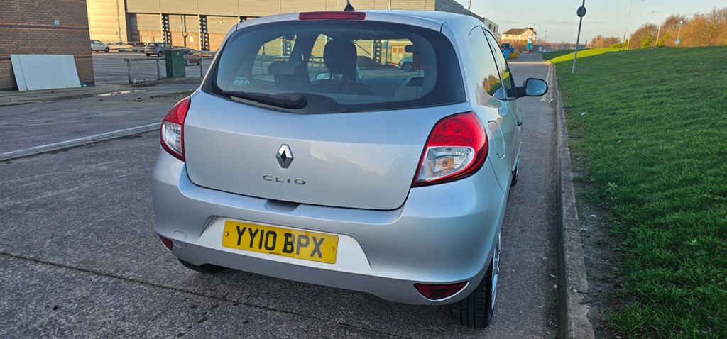 Used Renault Clio 2010 for sale - 77010643: Photo 10