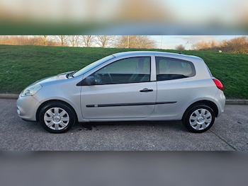 Used Renault Clio 2010 for sale - 77010643: Photo