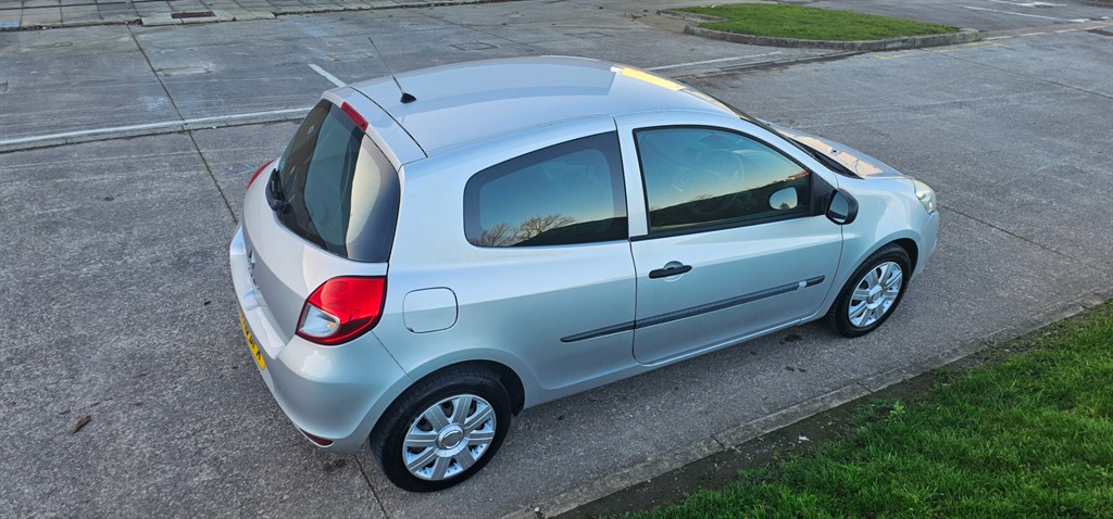 Used Renault Clio 2010 for sale - 77010643: Photo 9