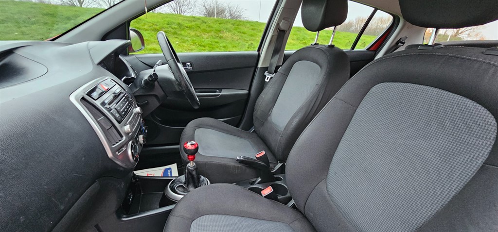 Used Hyundai i20 2014 for sale - 77326555: Photo 12