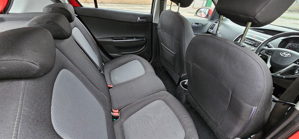 Used Hyundai i20 2014 for sale - 77326555: Photo 16