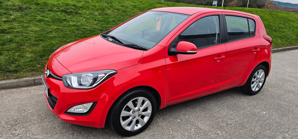 Used Hyundai i20 2014 for sale - 77326555: Photo 2