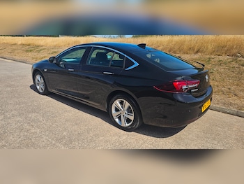 Used Vauxhall Insignia 2017 for sale - 79393834: Photo