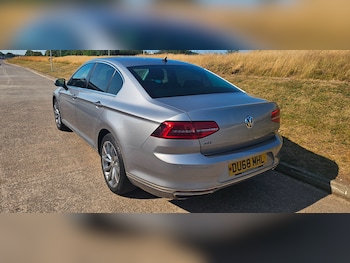 Used Volkswagen Passat 2018 for sale - 79160352: Photo